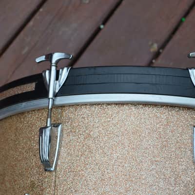 Vintage 1965 Ludwig Champagne Sparkle 22" Super Classic Bass Drum 22 x 14 image 9