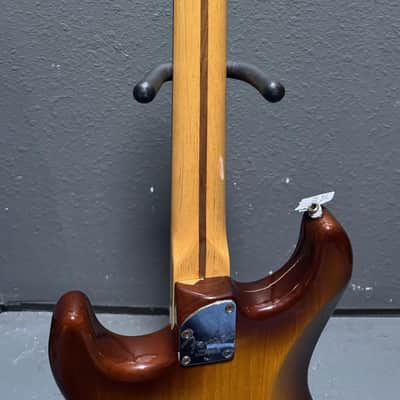 Fender 2006 American Deluxe Series Stratocaster, w/Hot Rail Pickup, MIA (Used) Alder Body image 6