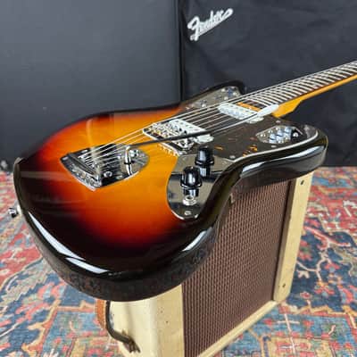 *Video* Fender Traditional II 60's Jaguar Alder 3 Tone Sunburst - 2017 image 16