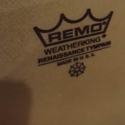 Remo 25" Renaissance Hazy Timpani Head w/ Aluminum Insert Ring (RC-2500-RA)- White image 3