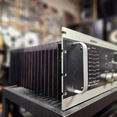 Bose 1800 Power Amplifier 400 Watts Per Pro Serviced image 3