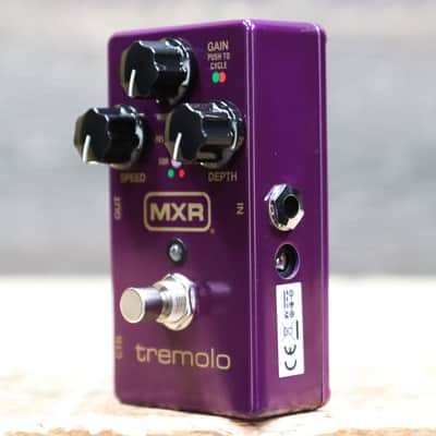 MXR M305 Tremolo Six Well-Crafted Waveforms Full Range Tremolo Effect Pedal image 2