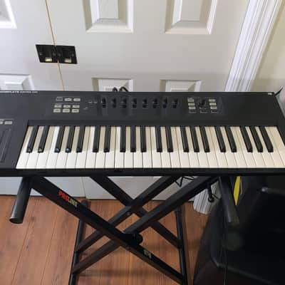 Native Instruments Komplete Kontrol S49 2010s - Black image 1