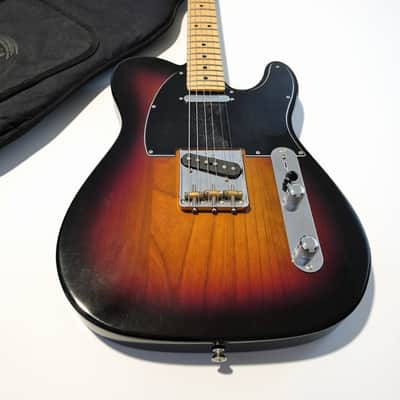 Fender American Special Telecaster with Maple Fretboard 2010 - 2018 - 3-Color Sunburst image 2