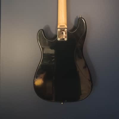 Squier Bullet Stratocaster HT image 2