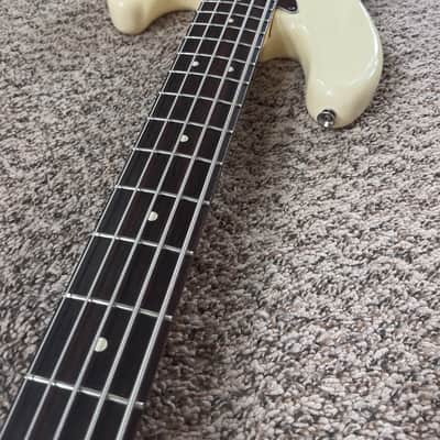 Fender American Series Jazz Bass with Maple Fretboard 2000 - 2001 - White Blonde image 3