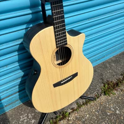 Enya EGA-X1 Pro EQ Electro- Acoustic Guitar With Effects Inc. Padded Gig Bag and Accessories image 5