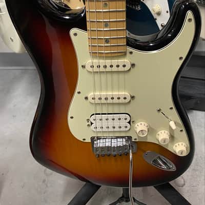 2006 Fender American Deluxe Stratocaster - 3 Color Sunburst - Includes Hardshell Case! image 1