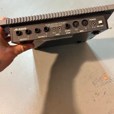 Alesis HR-16 High Sample Rate 16-Bit Drum Machine 1980s - Gray image 3