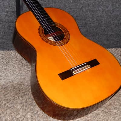 TOSHIHIKO NAKADE 1500S 1972 - HERNANDEZ y AGUADO CLASS CLASSICAL CONCERT GUITAR - SPRUCE/BRAZILIAN ROSEWOOD image 4