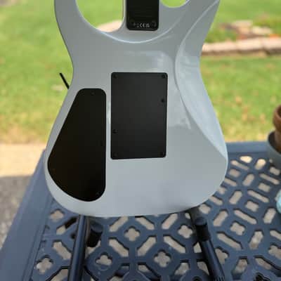 Jackson JS Series JS32 DKA-M Dinky Archtop 2014 - Present - Snow White image 7