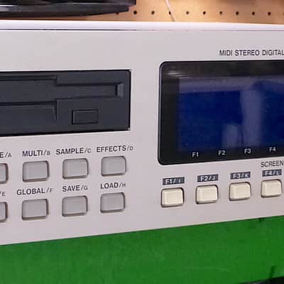 Immagine Sampler Akai S3000XL 100% operativo. 16 bits + multi outputs - 3