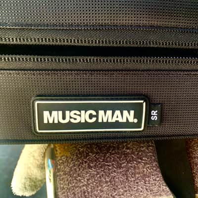 Ernie Ball Music Man StingRay Special 4 H with Rosewood Fretboard - 2018 -  Buttercream image 11
