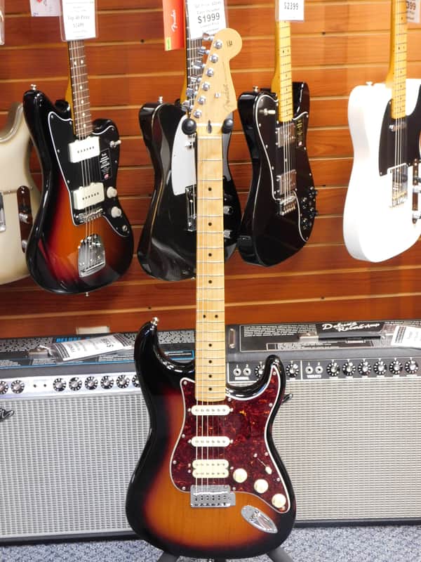 Fender Player II Modified Stratocaster HSS 2025 - Sunburst MINT!