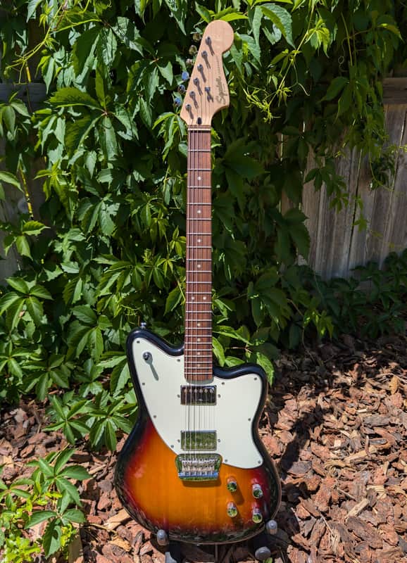 Squier Paranormal Toronado 2022, 3-Color Sunburst image 1