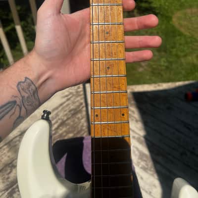 Ernie Ball Music Man Silhouette HSH HT with Maple Fretboard 1994 - 2007 - White image 8