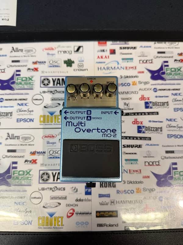 Boss Multi Overtone MO-2