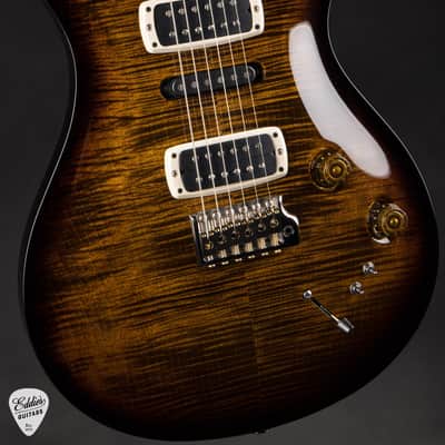 2024 - PRS Modern Eagle V - Black Gold Wraparound Burst image 6