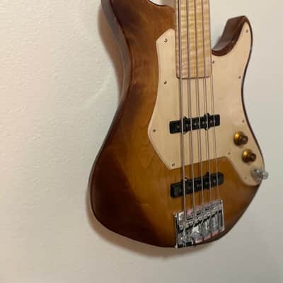 JLC Guitars Passage Bass 5f - Tobacco Burst image 12
