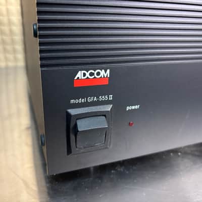 Adcom GFA-555 II stereo power amplifier image 3