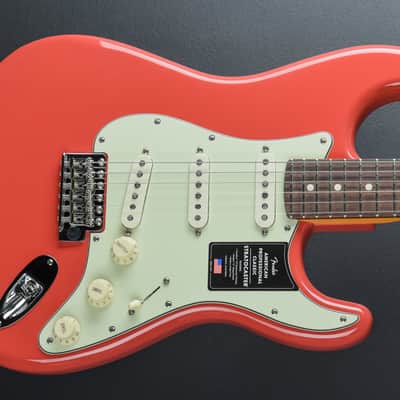 Fender American Professional Classic Stratocaster - Faded Dakota Red w/Rosewood