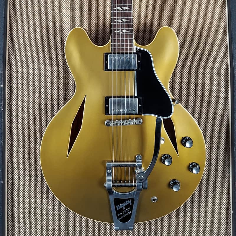 2022 Gibson Custom Shop ’64 Trini Lopez Made to Measure All Gold w/ Factory Bigsby (381)