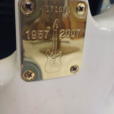 Fender LTD American Vintage 1957 Commemorative Stratocaster, MN, 2007 - VBL image 10
