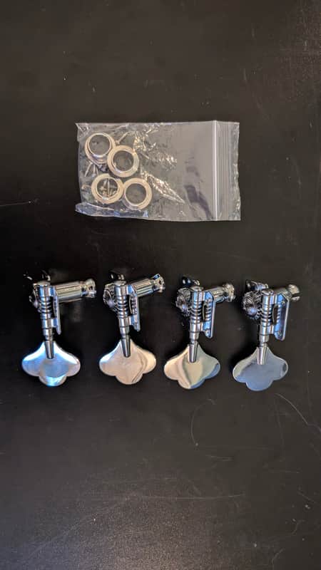 Squier Jazz Bass Tuners 2003 - Chrome image 1