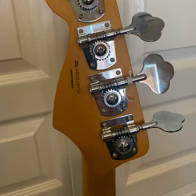 Fender Player Plus Active Meteora Bass 2022 - Present - Silverburst image 5