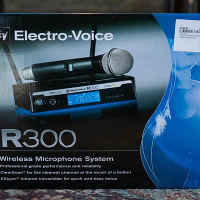 Electro-Voice R300-HD Handheld Wireless Microphone System Band-C image 12