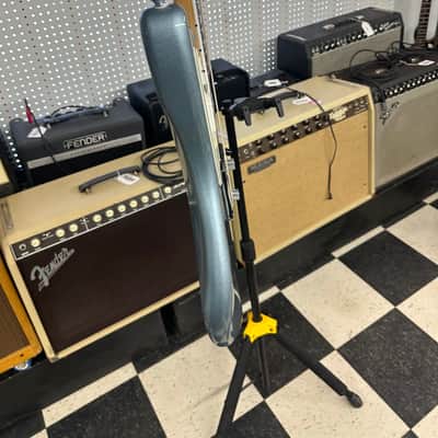 Squier Paranormal Offset Telecaster SJ 2024 - Ice Blue Metallic image 10