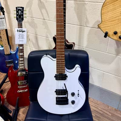 🌟B-Stock🌟 Sterling by Music Man SUB Axis~White W/Black Binding Electric Guitar image 2