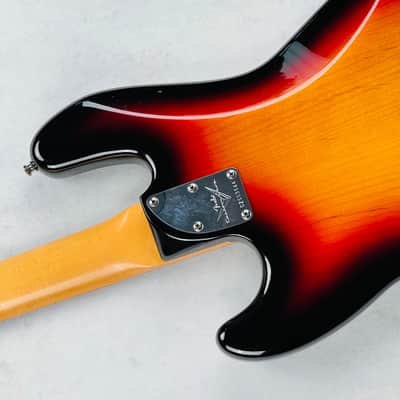 Fender Custom Shop Custom Classic Jazz Bass 2010s - 3-Tone Sunburst image 16