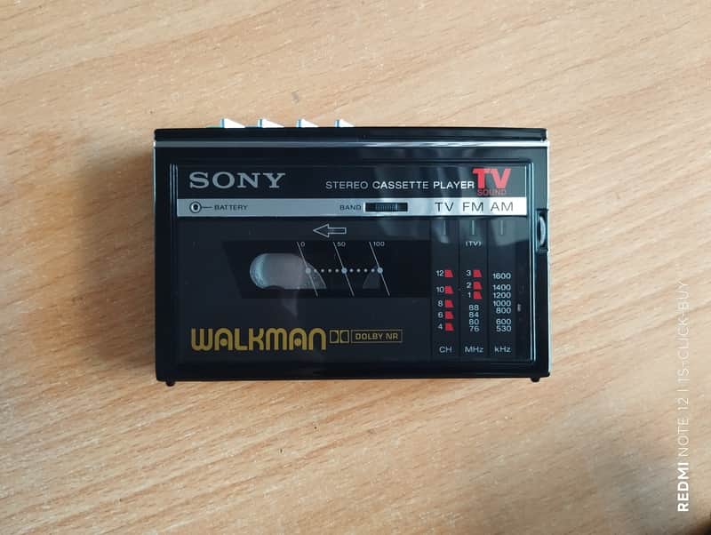 Sony WM F30 1984 - Sony Walkman radio Cassette player WM F30 black working image 1