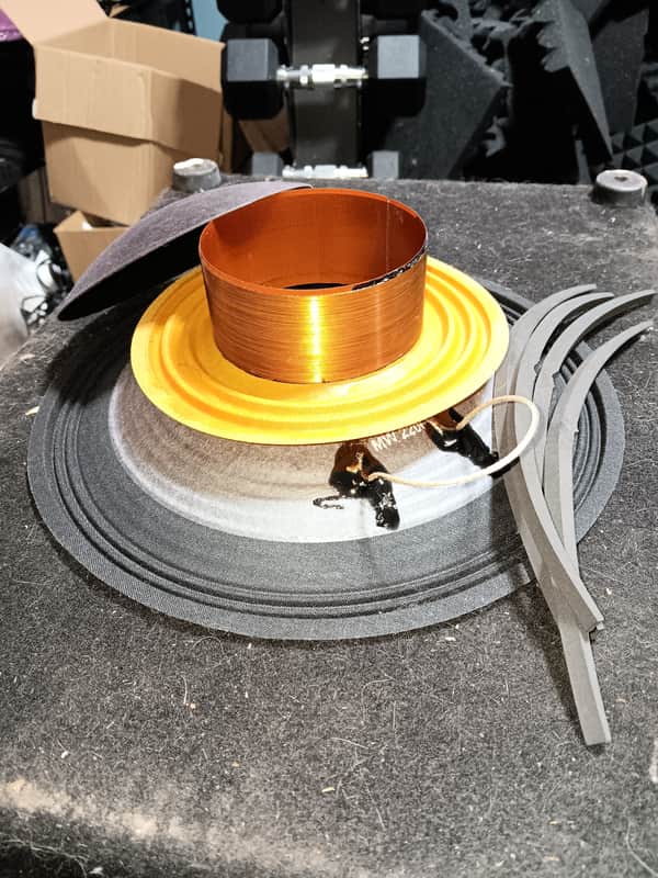 Jbl 2209h 12" 1200w image 1