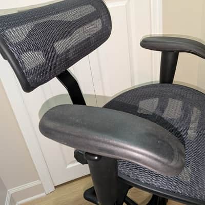 Crown Seating Stealth Standard Engineer's Chair - Standard Seat Size image 2