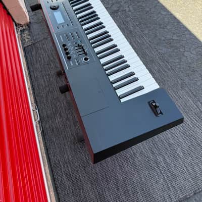 Roland JUNO-DS88 88-Key Weighted Synthesizer Keyboard image 9