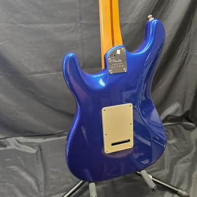 American Ultra Stratocaster Maple Fingerboard - Cobra Blue image 12