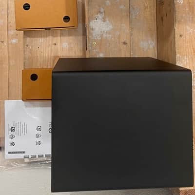 Yamaha HS8 Powered Studio Monitor (Pair) - Mint Condition image 5