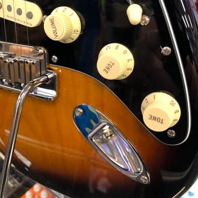 Fender 2021 75th Anniversary American Ultra Luxe Strat, 2 Color Sunburst with Hardshell Case - Pre Owned image 6