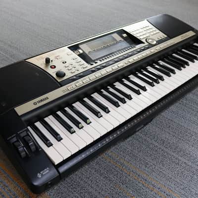 Yamaha PSR-740 Synthesizer Keyboard image 3