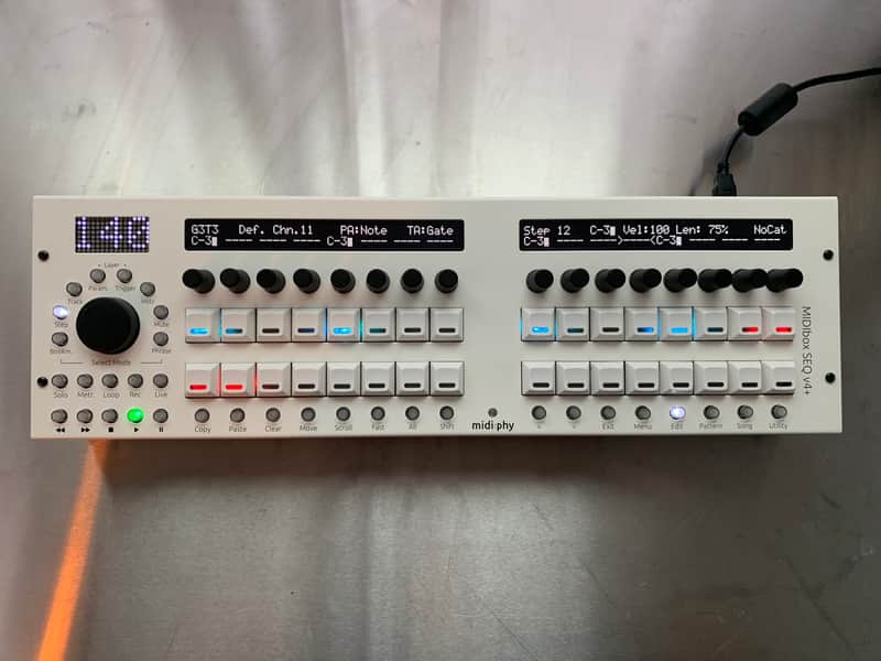 MIDIbox SEQ V4+ Midi sequencer w/OLED displays and 909 style buttons image 1