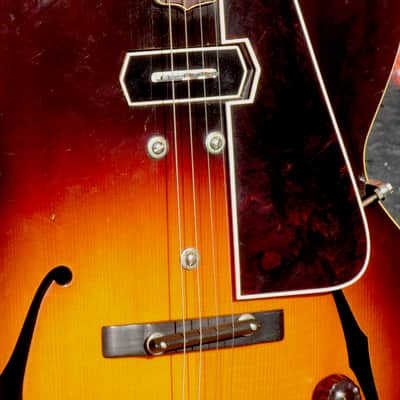 Gibson Charlie Christian Tenor Guitar 1937 Sunburst finish image 10