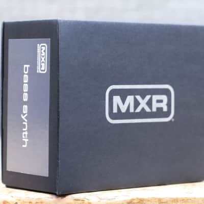 MXR MB301 Bass Synth Sub-Octave, Envelope and Lush Modulation Bass Effect Pedal image 8