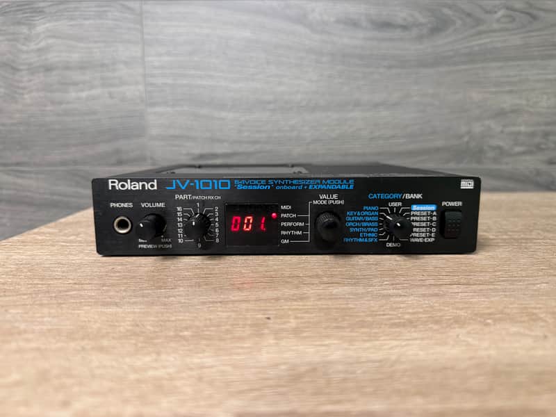Roland JV-1010 64-Voice Synthesizer Module #3044 image 1