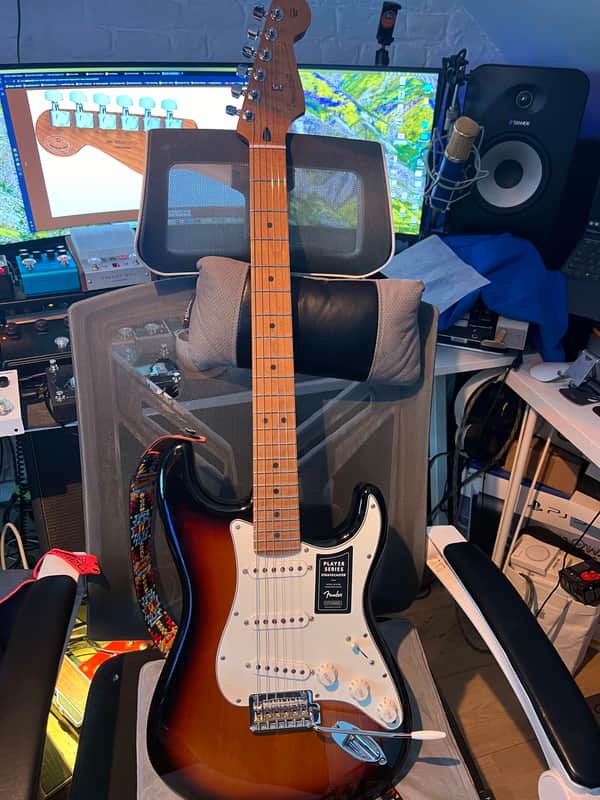 Fender Stratocaster Limited Edition Player - 2-Color Sunburst image 1