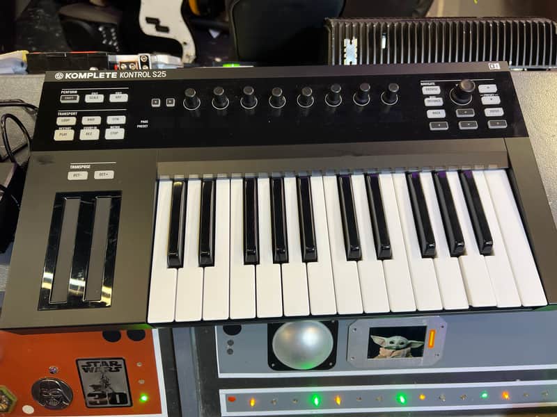 Native Instruments KOMPLETE KONTROL S25 image 1