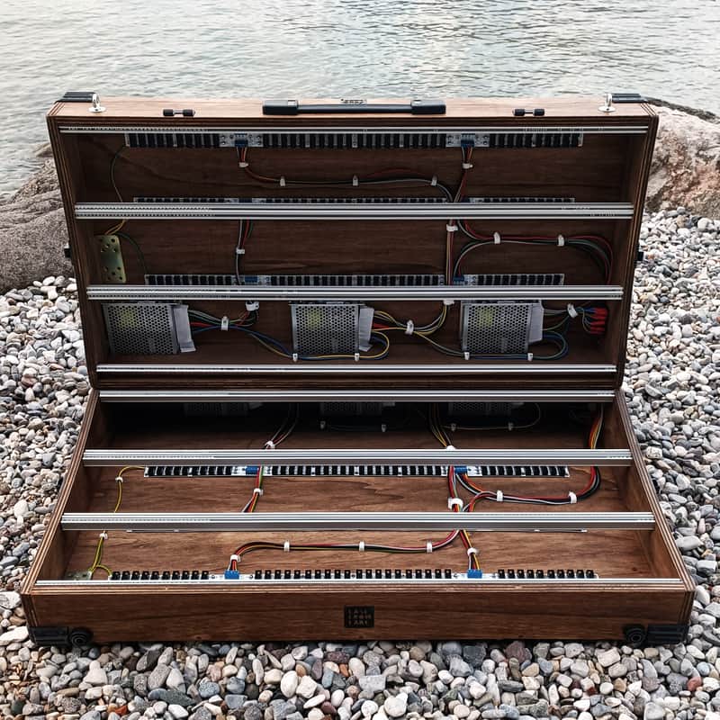 18U 168hp (or less) (2x9U) Eurorack powered case, divisible image 1