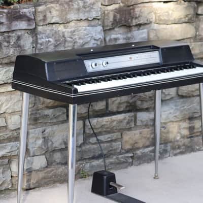 Wurlitzer 200A Electric Piano SEE VIDEO - Restored and upgraded amplifier w/ FX Loop image 6