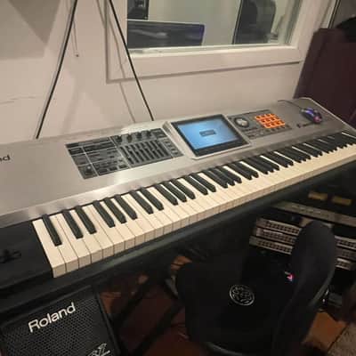 Roland Fantom-G8 88-Key Workstation Keyboard 2008 - 2012 - Silver image 1